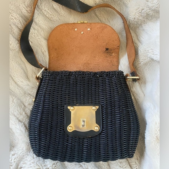 Vintage Orbach’s Black and Gold Basket Bag - Picture 8 of 11